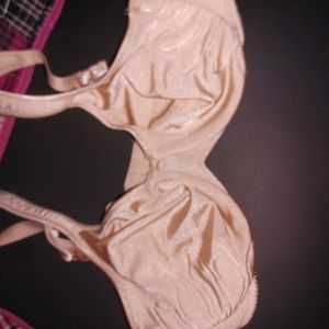 A Playtex bra size 38c